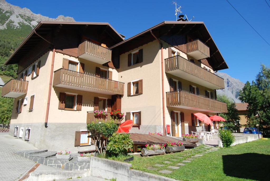 Residence Pian Del Vino Pradelle Eksteriør billede